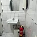 With Bedroom For Up To 4 People * אסשפנבורג