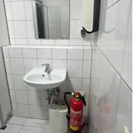With Bedroom For Up To 4 People * Aschaffenbourg