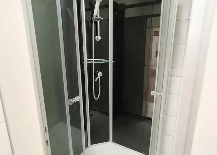 With Bedroom For Up To 4 People * Aschaffenburg